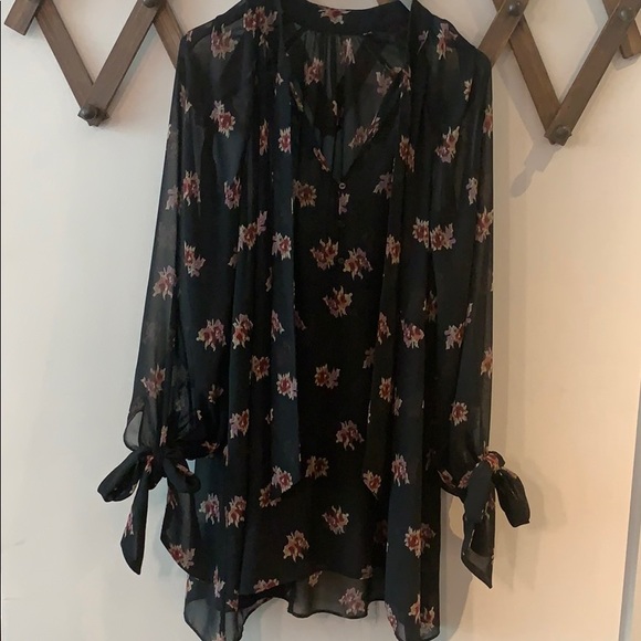 Zara Tops - ZARA Flowy Floral Tunic